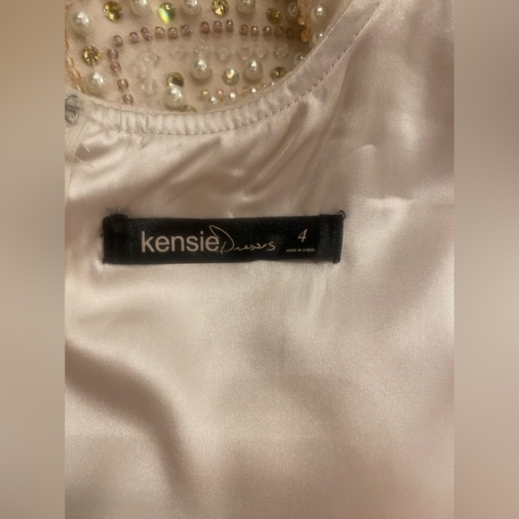 Kenzie Women’s Sleeveless Elegant Short Cream Dress Pearl Beads Accents size 4 - Picture 15 of 17